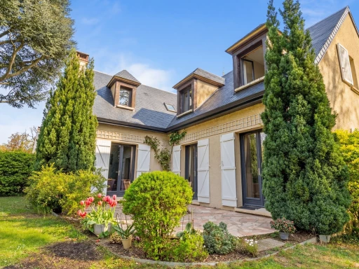 Maison 8 pièces 200 m²