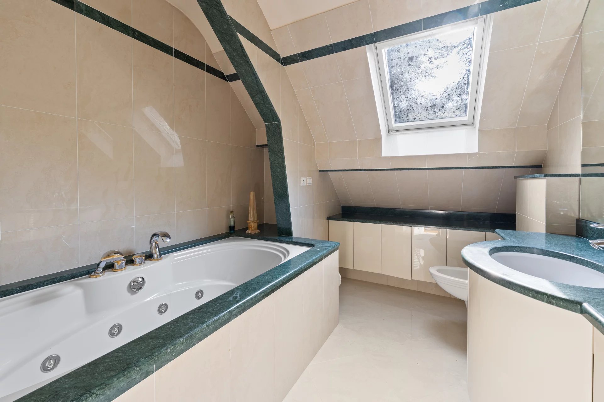 Villa 8 pièces 286,47 m² - 17