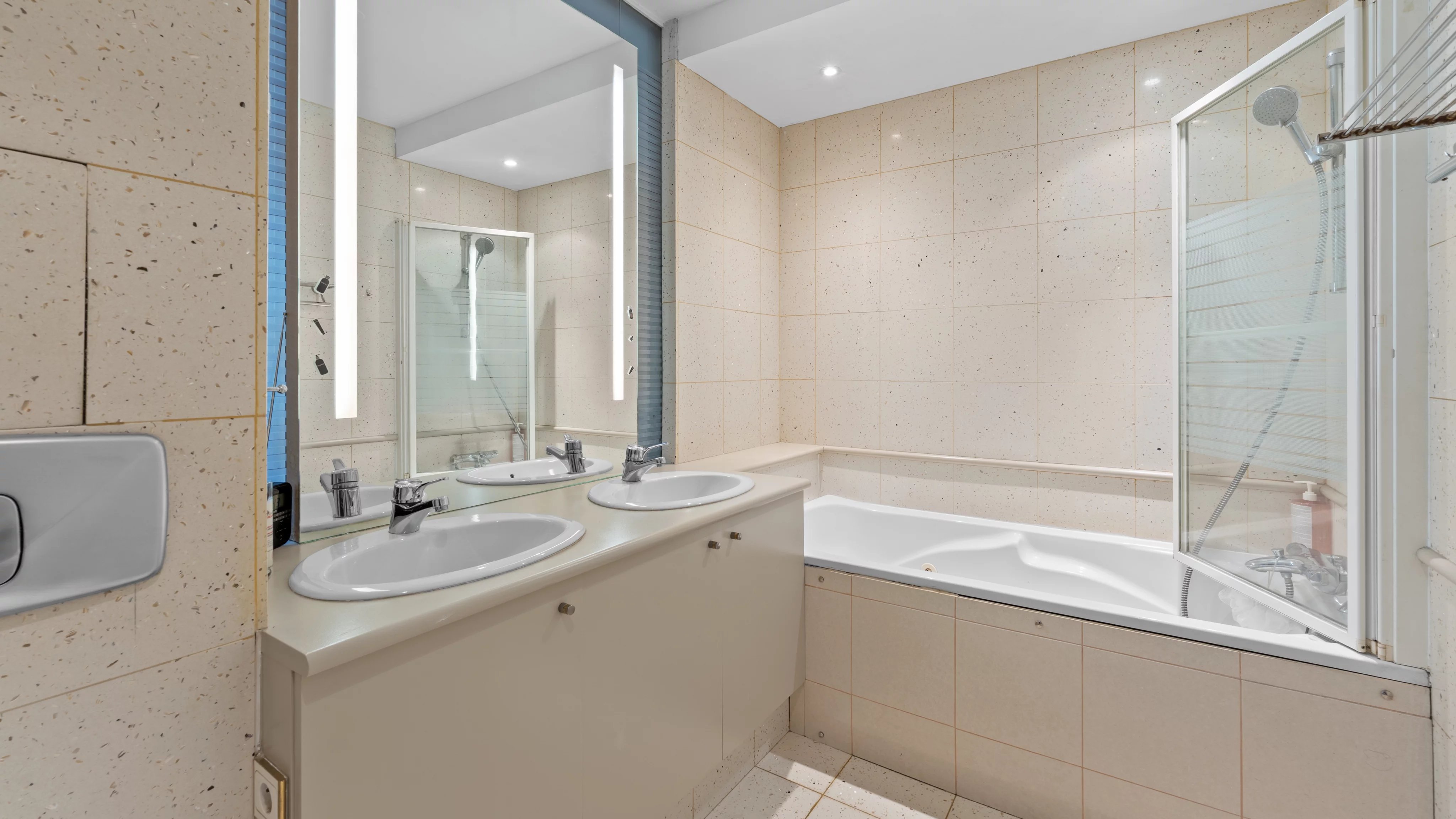 Appartement 5 pièces 118,28 m² - 12